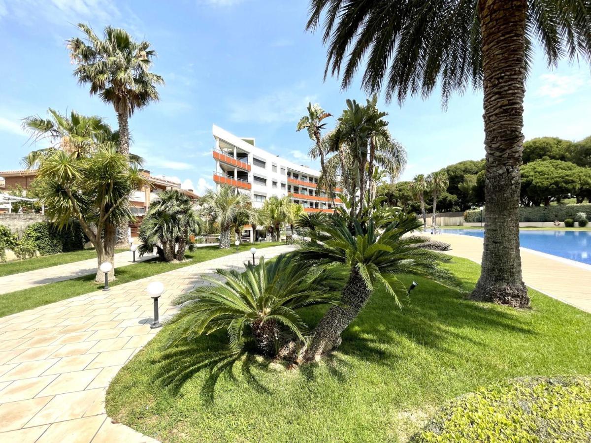 Luxurycambrils Resort&Spa Exterior photo