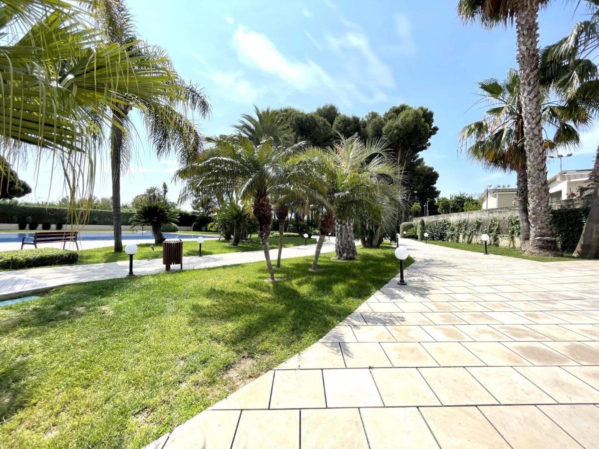 Luxurycambrils Resort&Spa Exterior photo