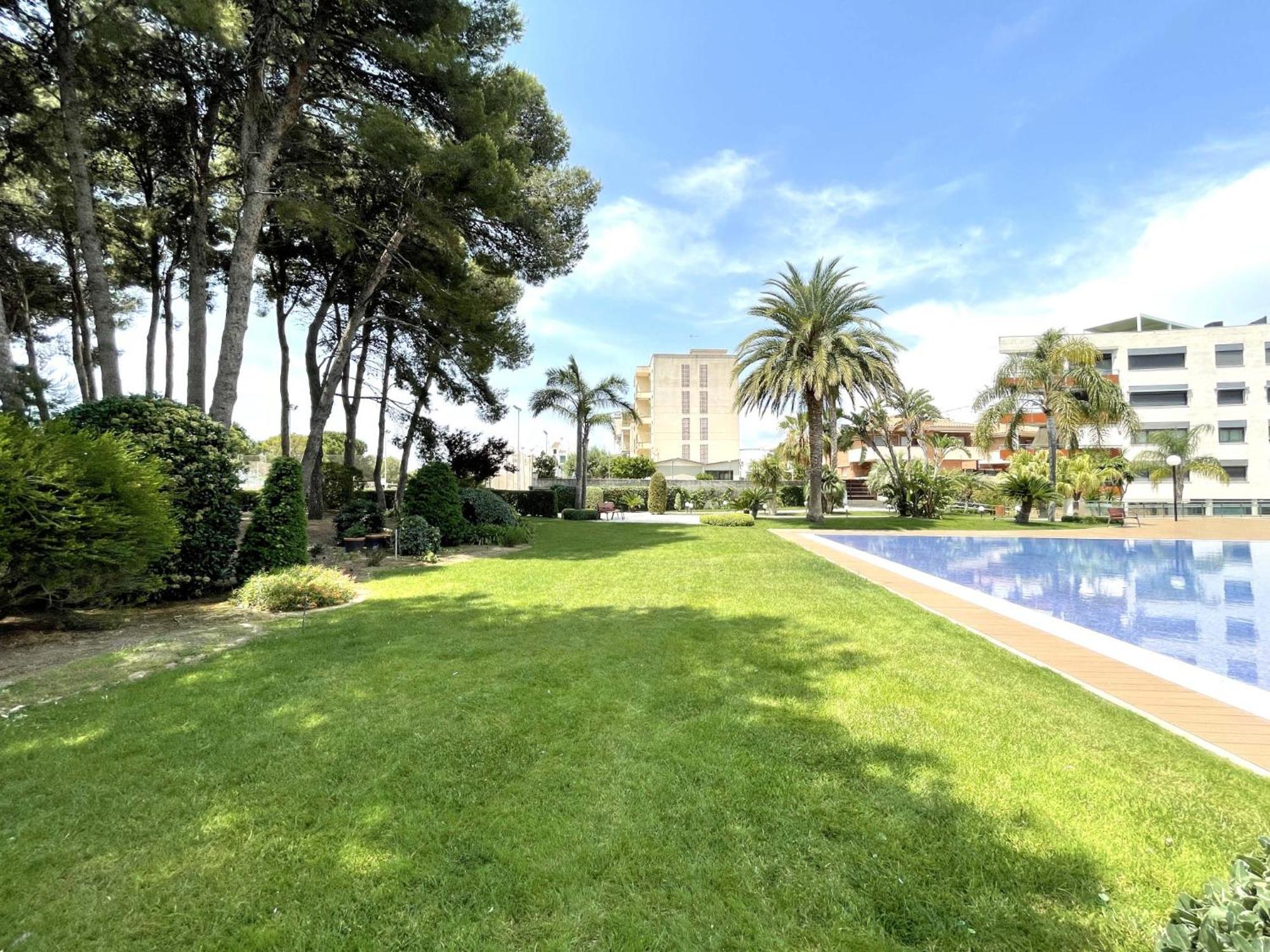 Luxurycambrils Resort&Spa Exterior photo